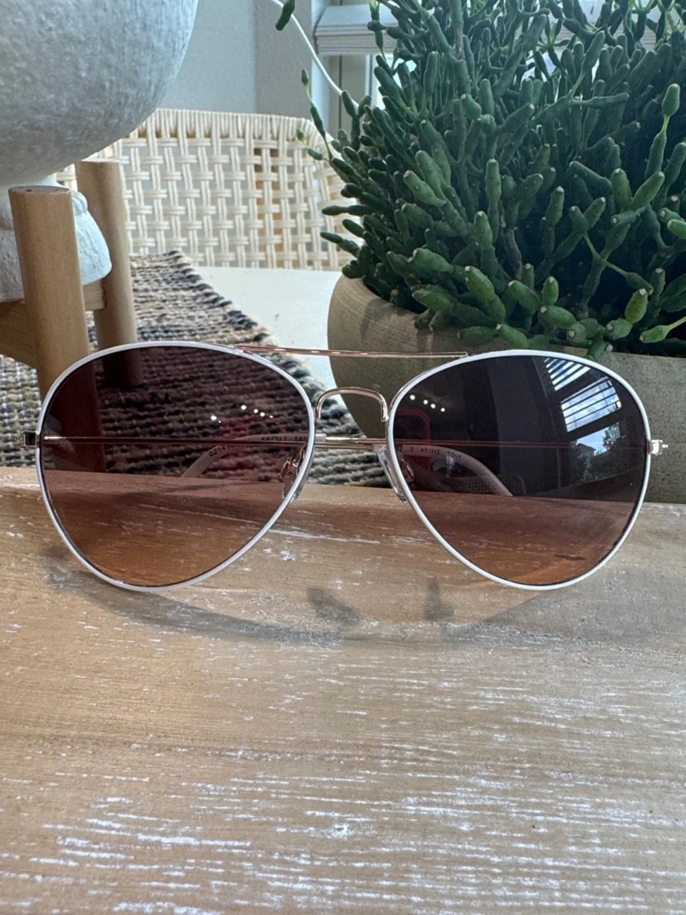 NWOT - Juicy Couture - Tony White and Gold Framed Aviators
